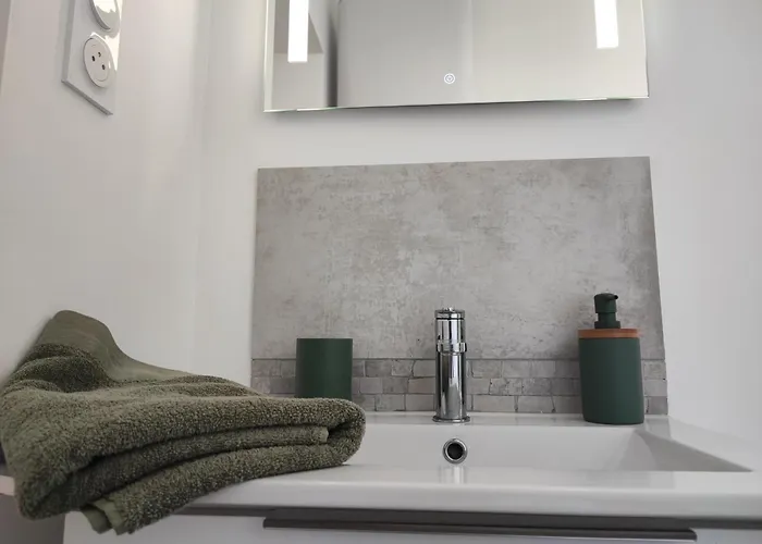 Cmg Xl 202 Petit Bois Place Ducale